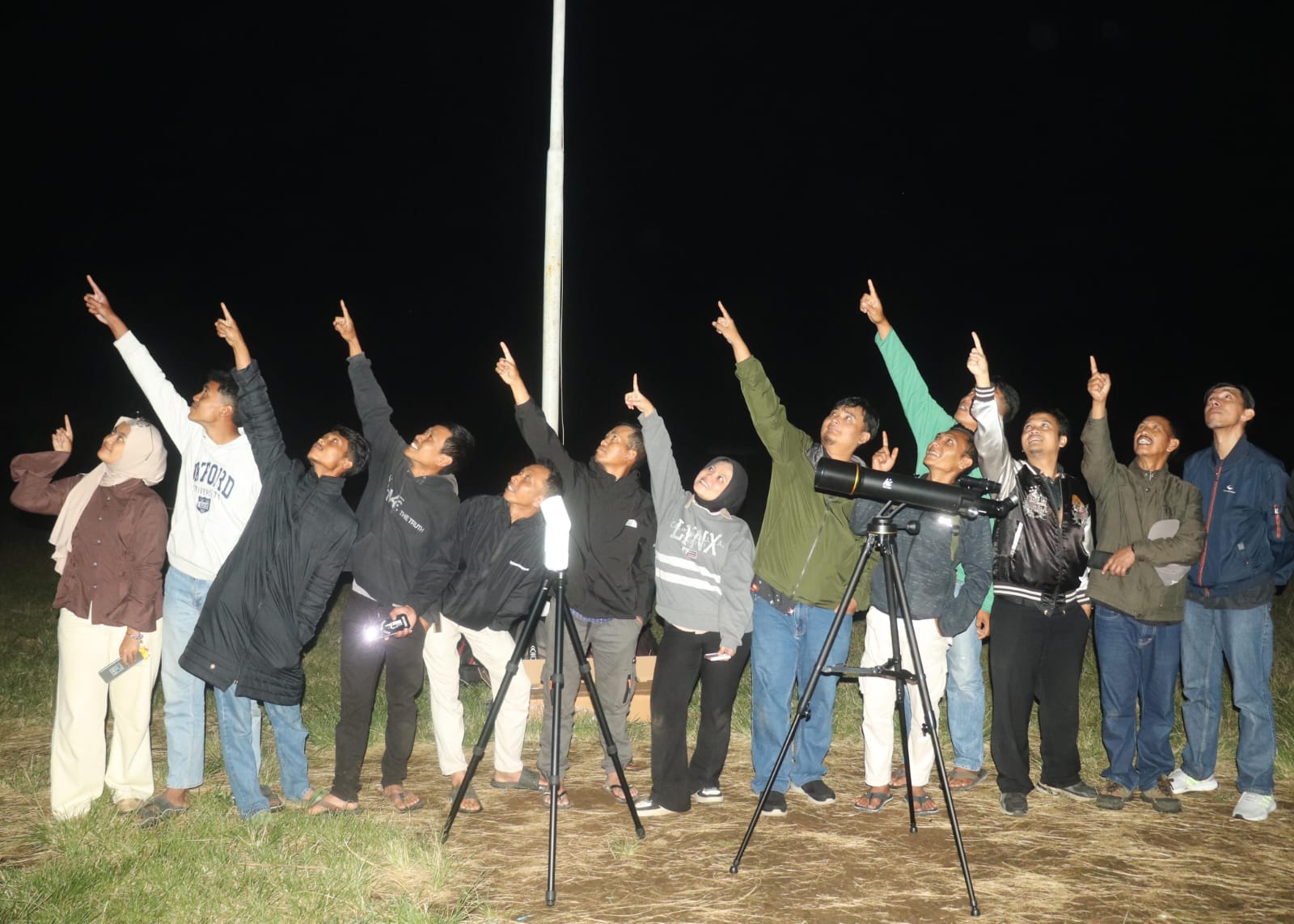 DARI HILIRISASI UPI MENUJU LANGIT MALAM YANG LESTARI