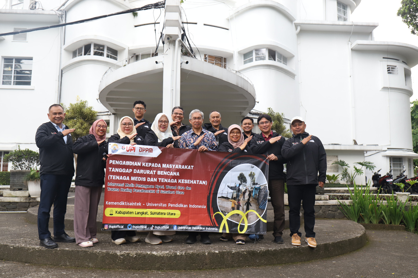 UPI Kirim Tim Relawan Multidisiplin Bagi Korban Terdampak Banjir Bandang di Sumatera