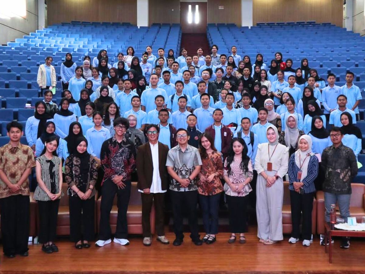 Bekali Pelajar Hadapi Era Digital, Program MisLeading Message Digelar di SRMA 11 Bandung